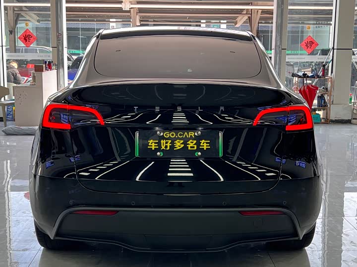 Фото 8 - Tesla Model Y