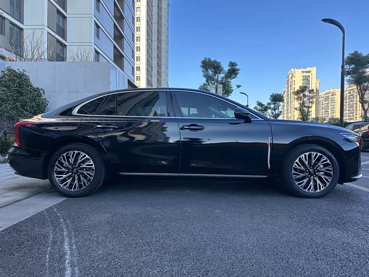 Фото 4 - Hongqi H5