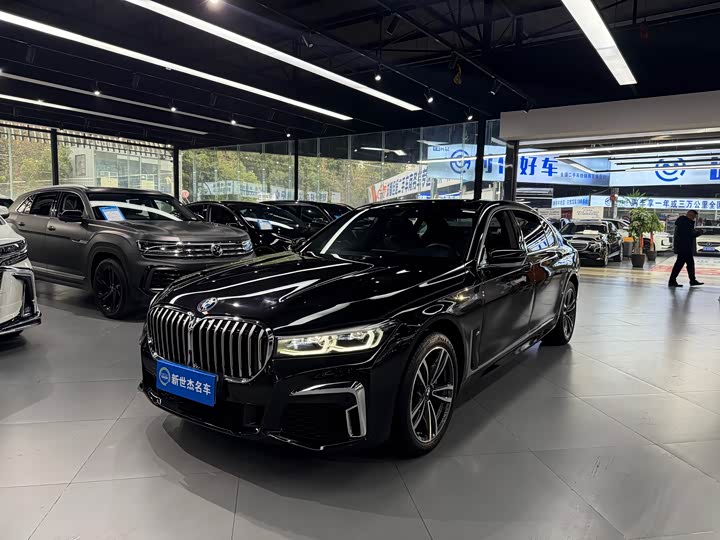 Фото 1 - BMW 7 Series