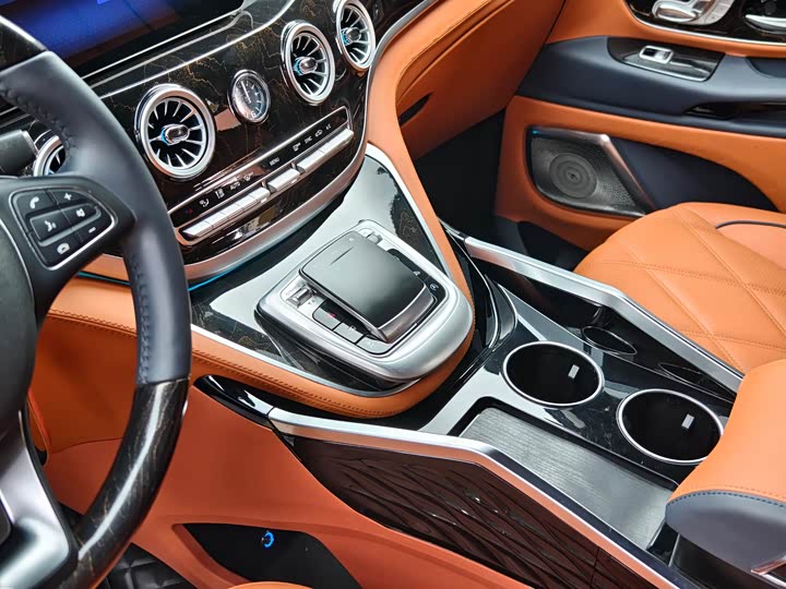 Фото 9 - Mercedes-Benz Vito