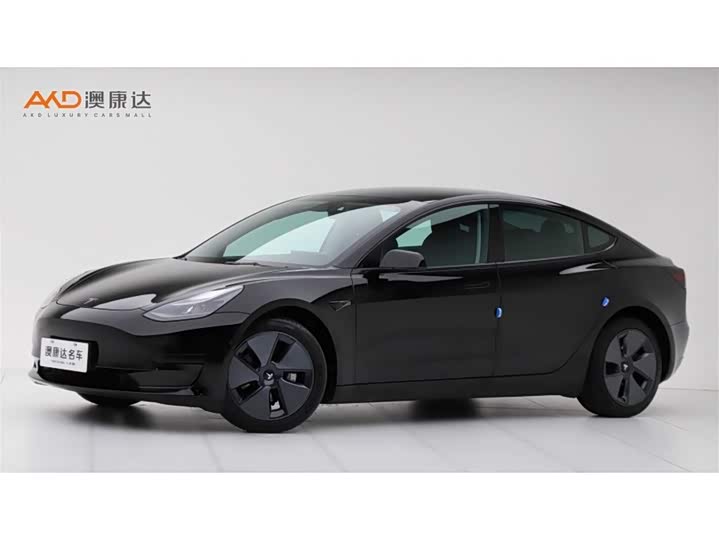 Фото 1 - Tesla Model 3