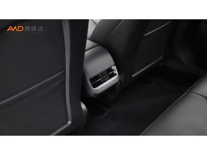 Фото 9 - Tesla Model 3