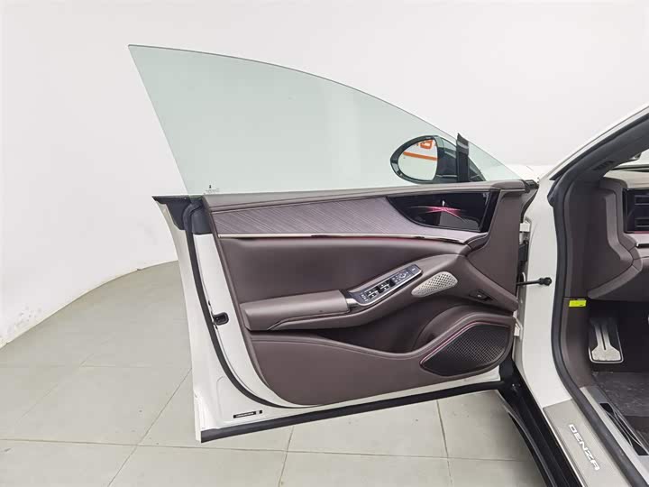 Фото 8 - Denza Z9