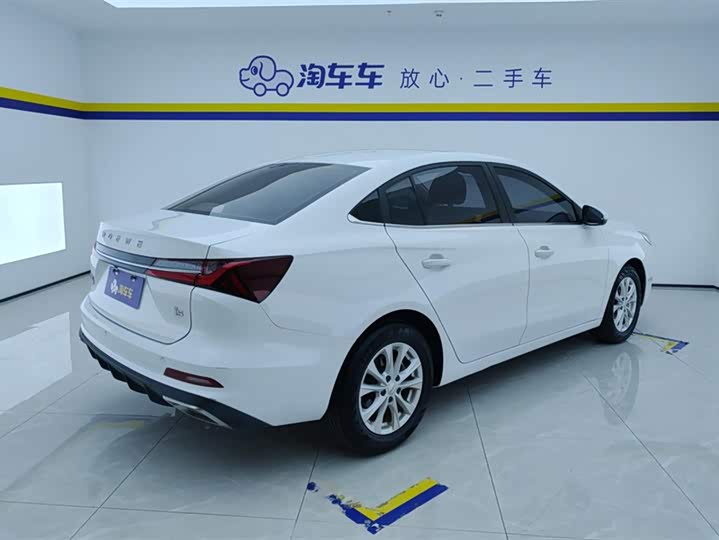 Фото 3 - Roewe i5