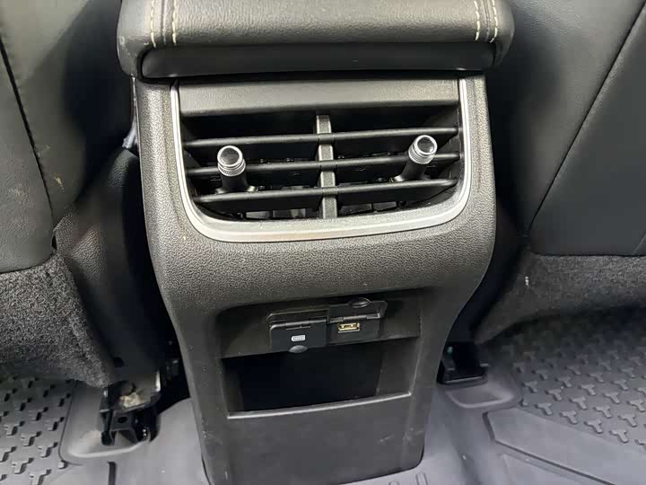 Фото 8 - Tank 300