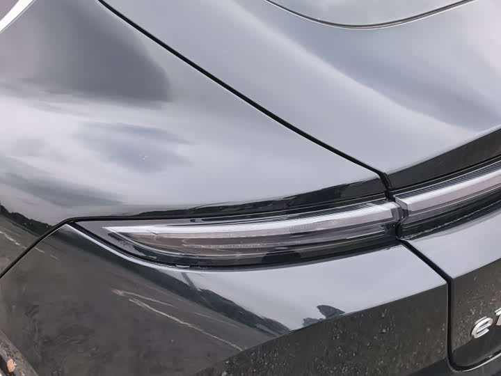 Фото 6 - Nio ET5