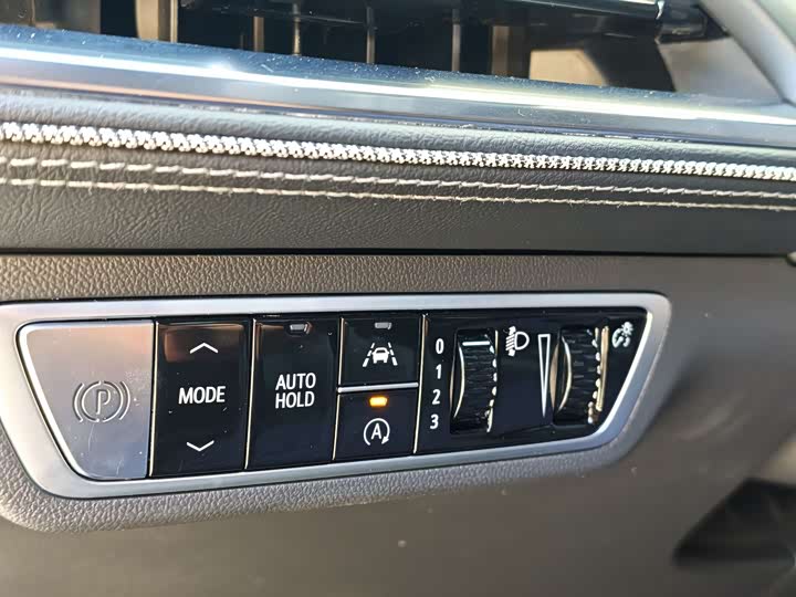 Фото 9 - Cadillac GT4