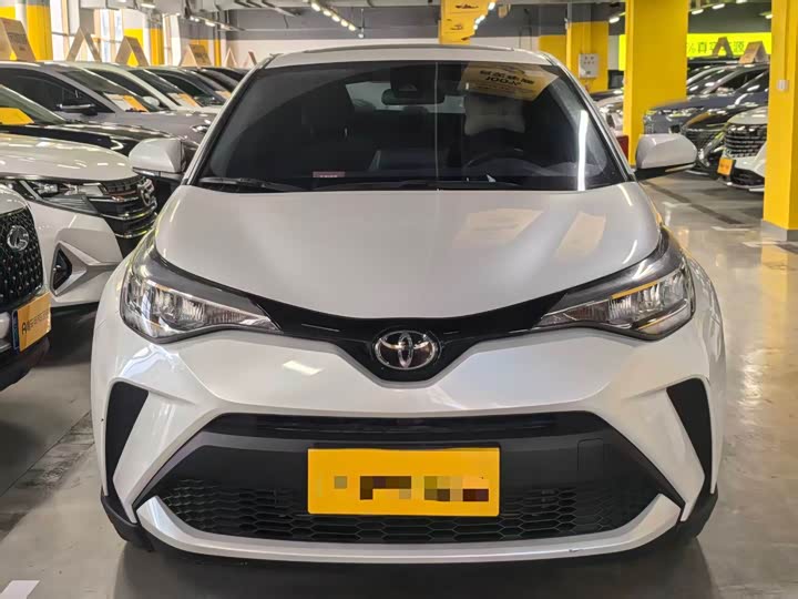 Фото 2 - Toyota C-HR