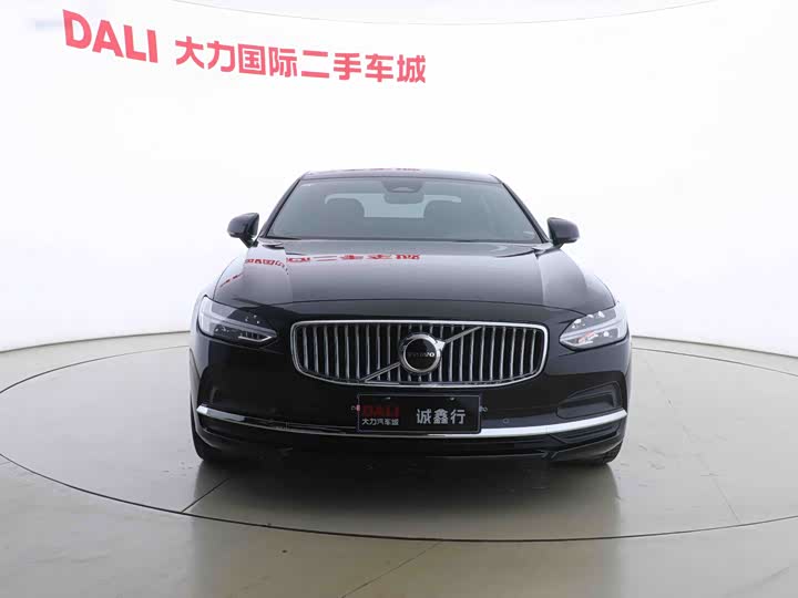 Фото 2 - Volvo S90