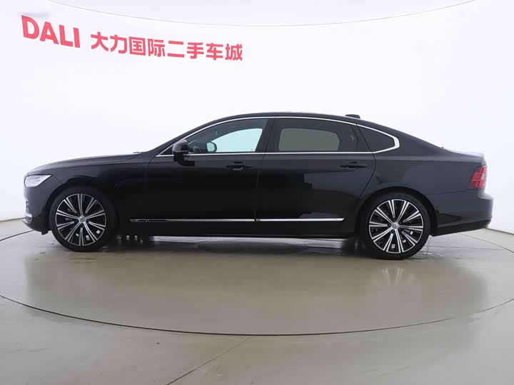 Фото 4 - Volvo S90