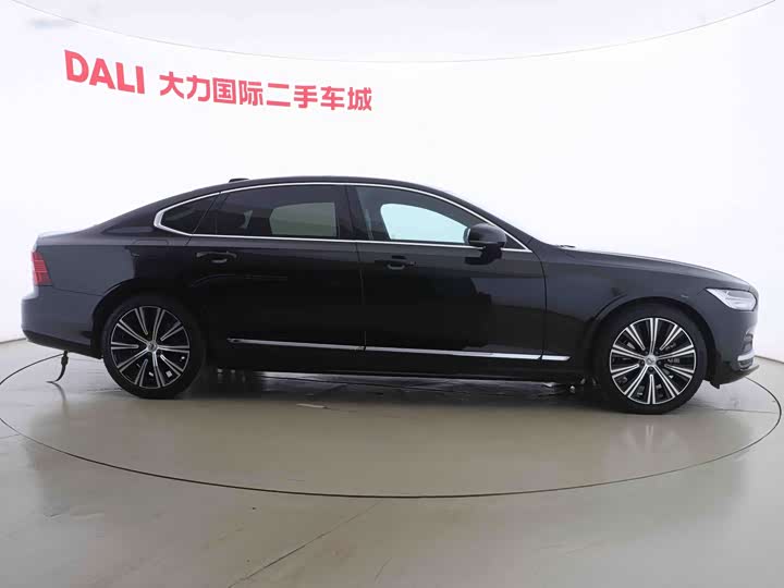 Фото 5 - Volvo S90