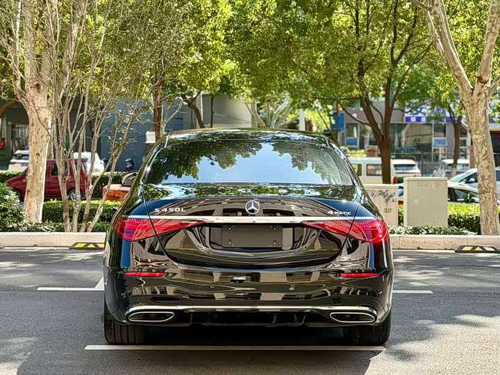 Фото 8 - Mercedes-Benz S-Class