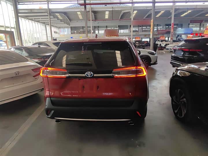 Фото 6 - Toyota Wildlander Hybrid