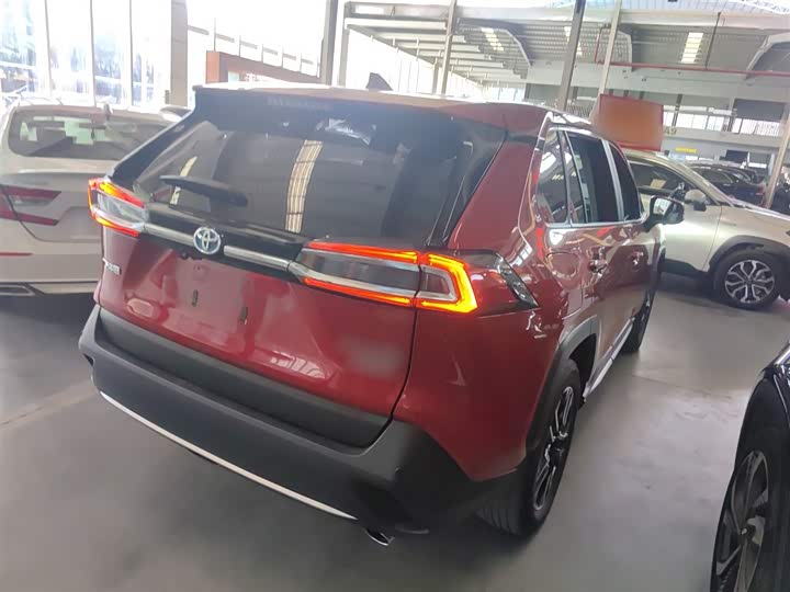 Фото 7 - Toyota Wildlander Hybrid