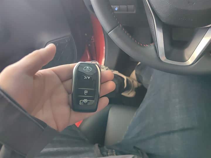 Фото 9 - Toyota Wildlander Hybrid