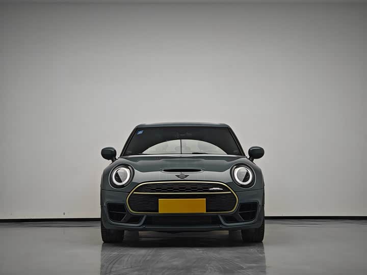 Фото 2 - Mini Clubman JCW