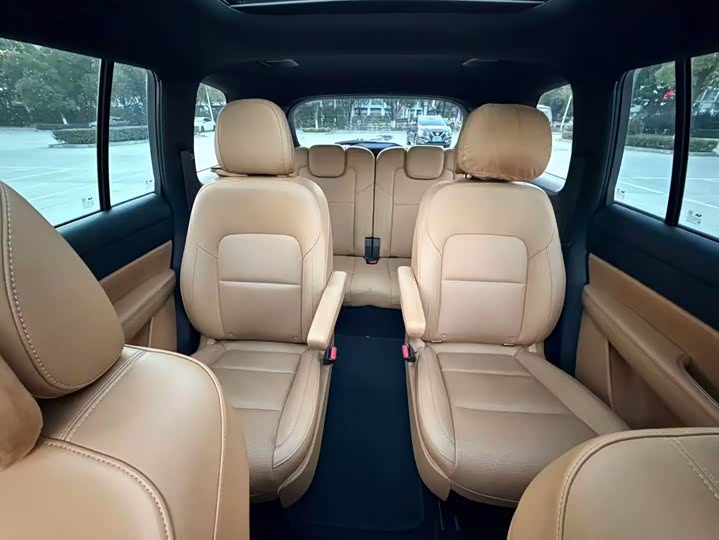 Фото 4 - LiXiang One