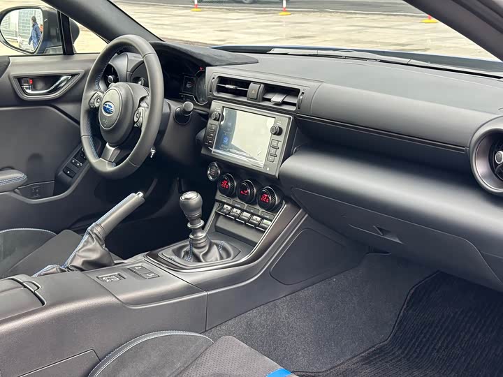 Фото 8 - Subaru BRZ