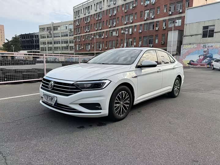 Фото 1 - Volkswagen Sagitar L