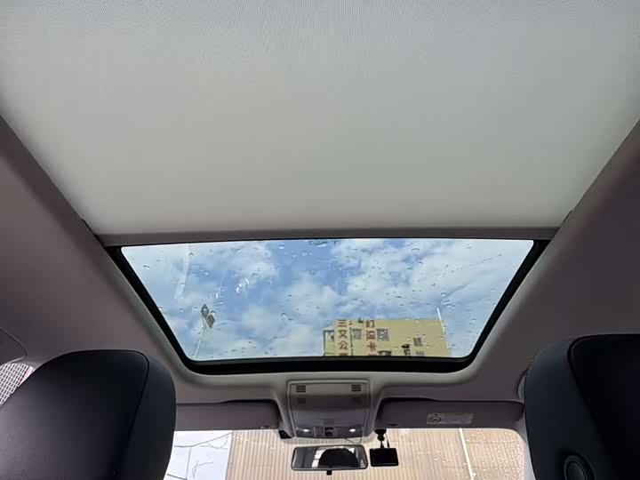 Фото 9 - Volkswagen Sagitar L