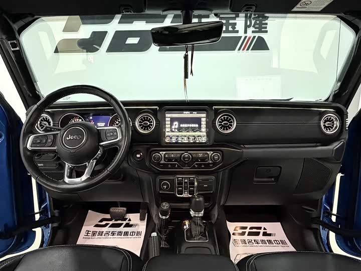 Фото 7 - Jeep Gladiator