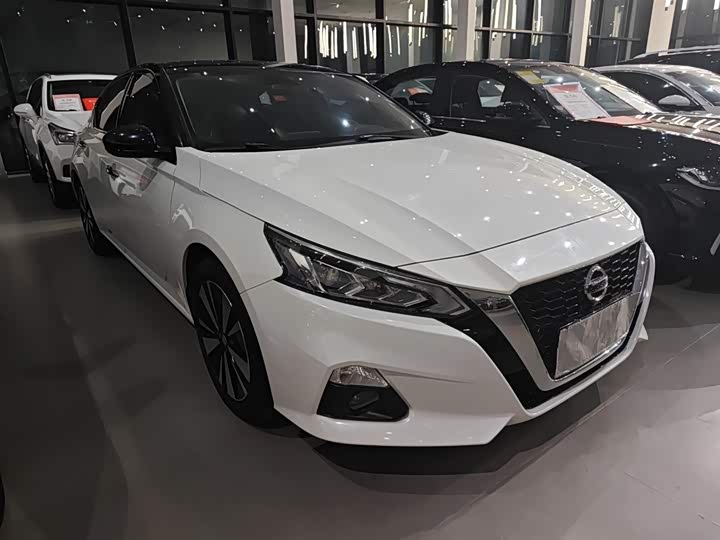 Фото 4 - Nissan Teana