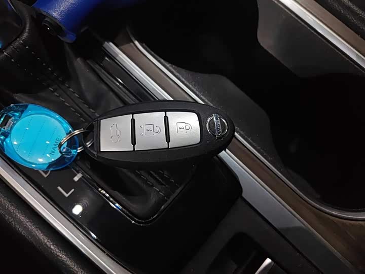 Фото 9 - Nissan Teana