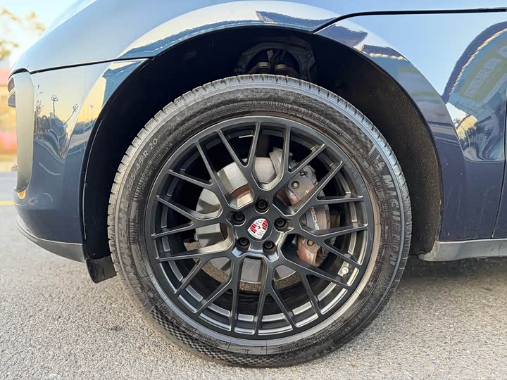 Фото 9 - Porsche Macan