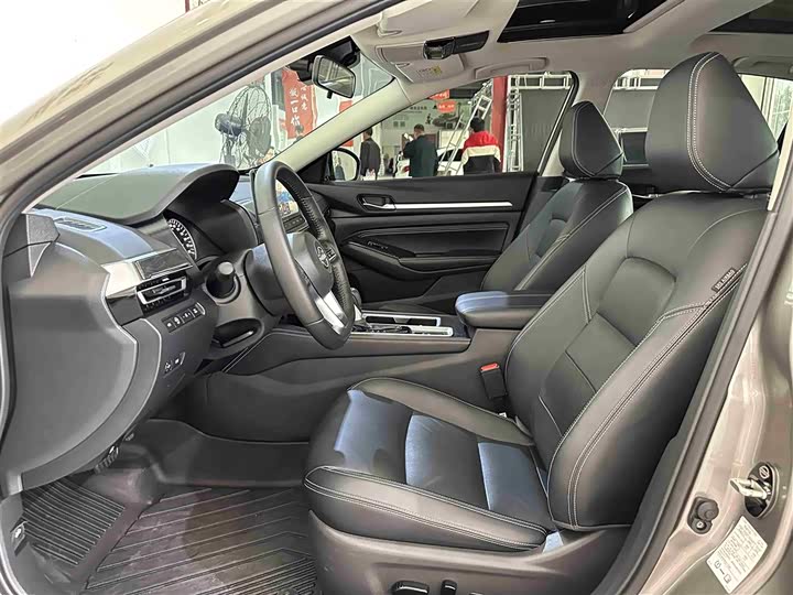 Фото 4 - Nissan Teana