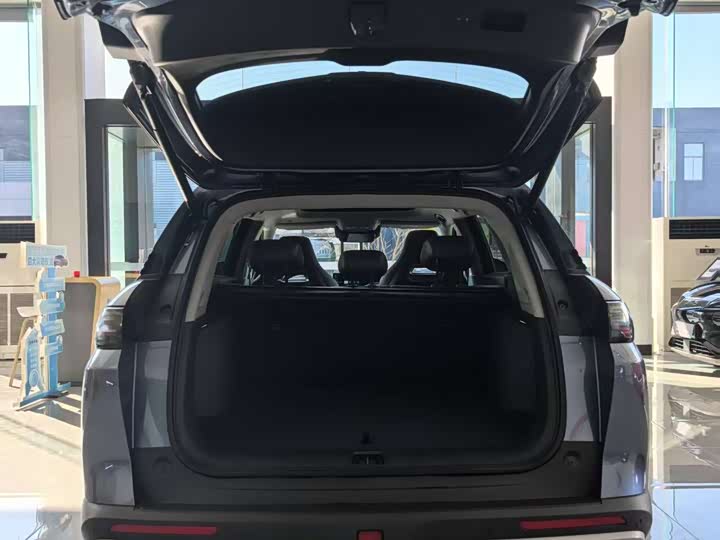 Фото 7 - BYD Sea Lion 07 DM-i Hybrid