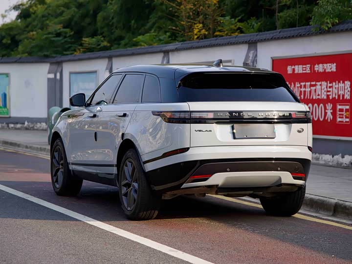 Фото 6 - Land Rover Range Rover Velar