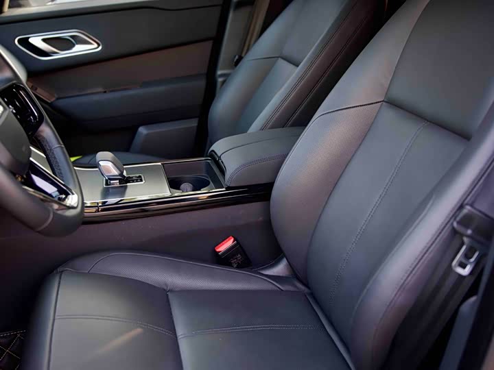 Фото 8 - Land Rover Range Rover Velar