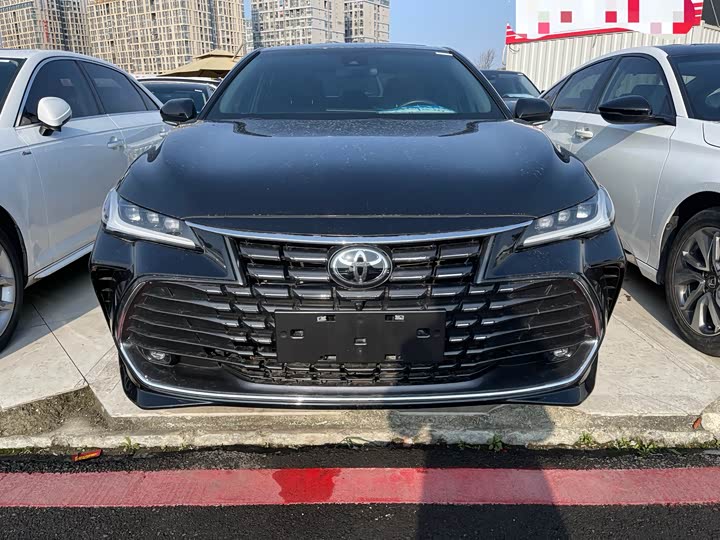 Фото 2 - Toyota Avalon