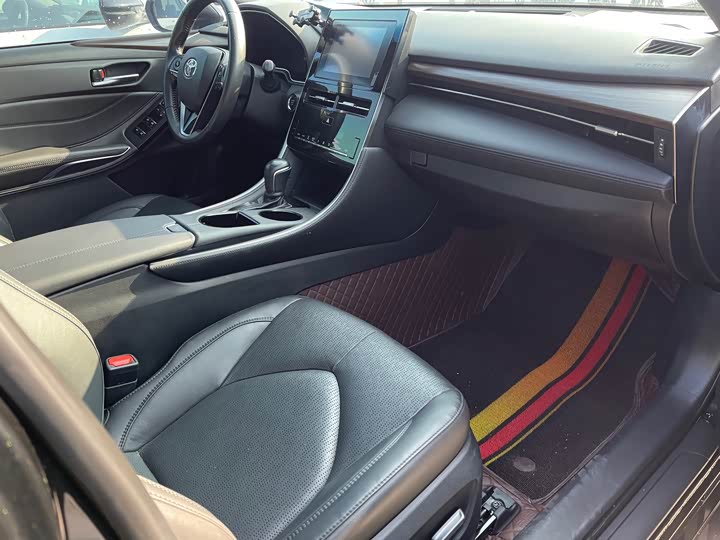 Фото 7 - Toyota Avalon