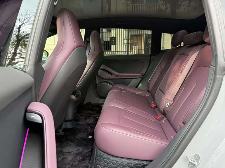 Фото 4 - Nio ET5T