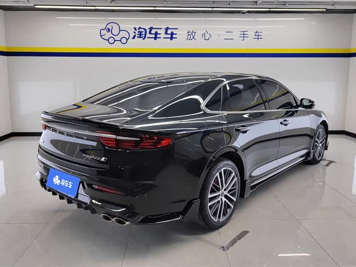 Фото 3 - Geely Preface