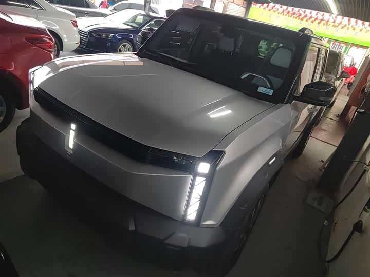 Фото 1 - Chery iCar 03