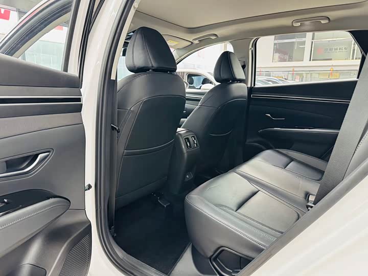 Фото 4 - Hyundai Tucson L