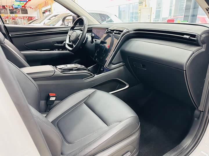 Фото 5 - Hyundai Tucson L