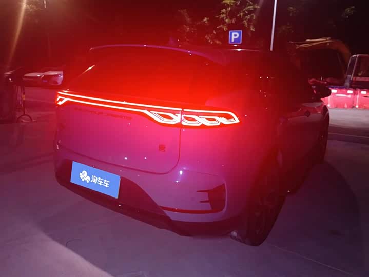 Фото 3 - BYD Tang Hybrid/EV