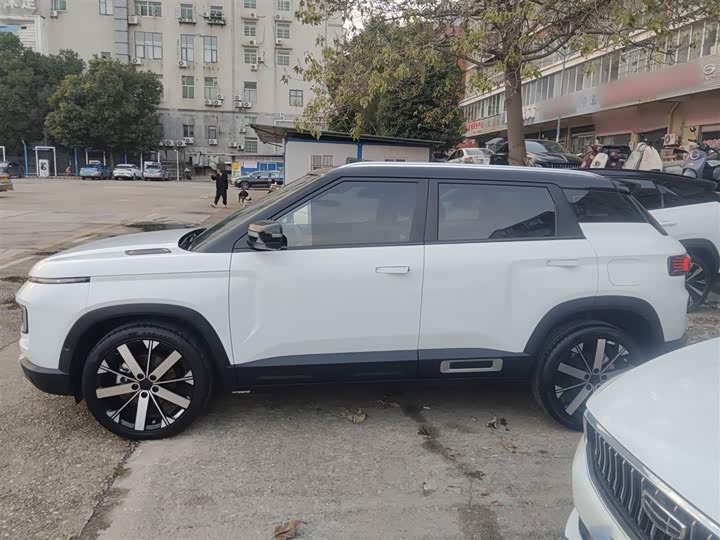 Фото 5 - Geely Icon