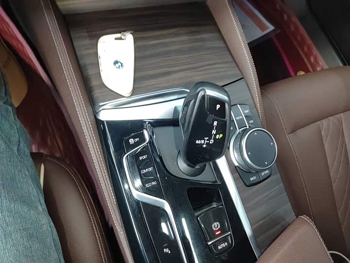 Фото 6 - BMW 5 Series