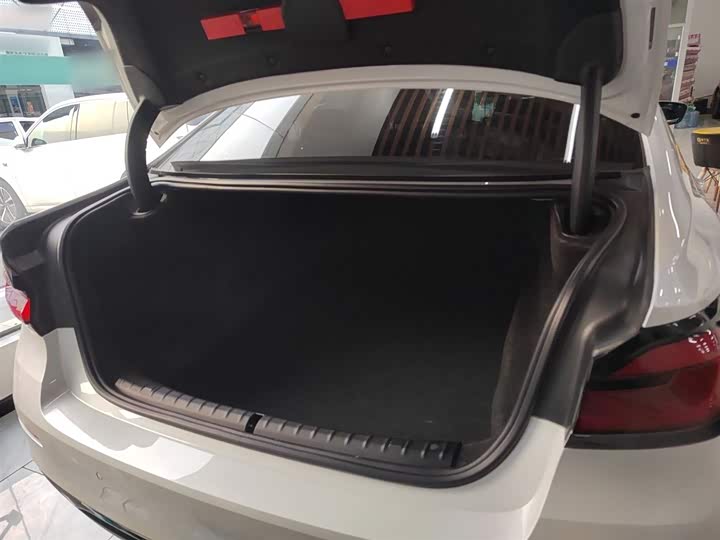 Фото 9 - BMW 5 Series