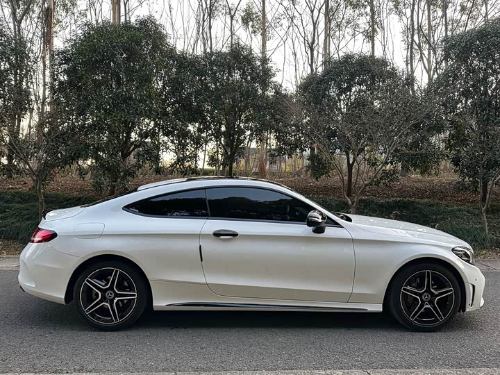 Фото 5 - Mercedes-Benz C-Class