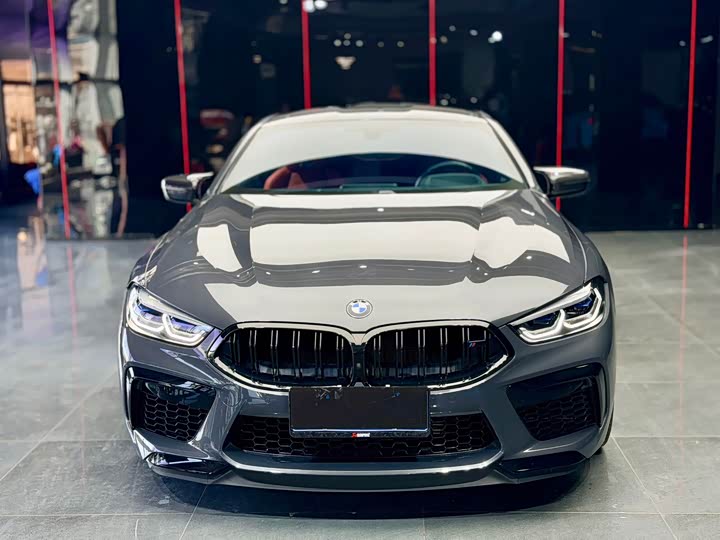 Фото 5 - BMW M8