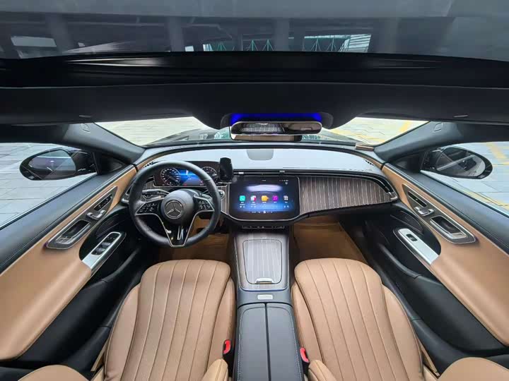 Фото 8 - Mercedes-Benz E-Class