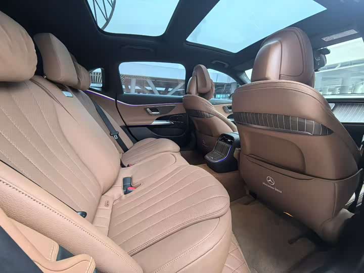 Фото 9 - Mercedes-Benz E-Class