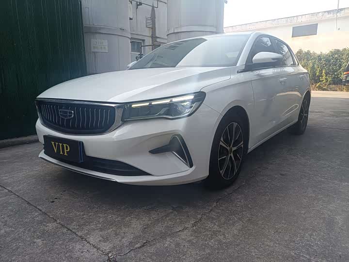 Фото 1 - Geely Emgrand