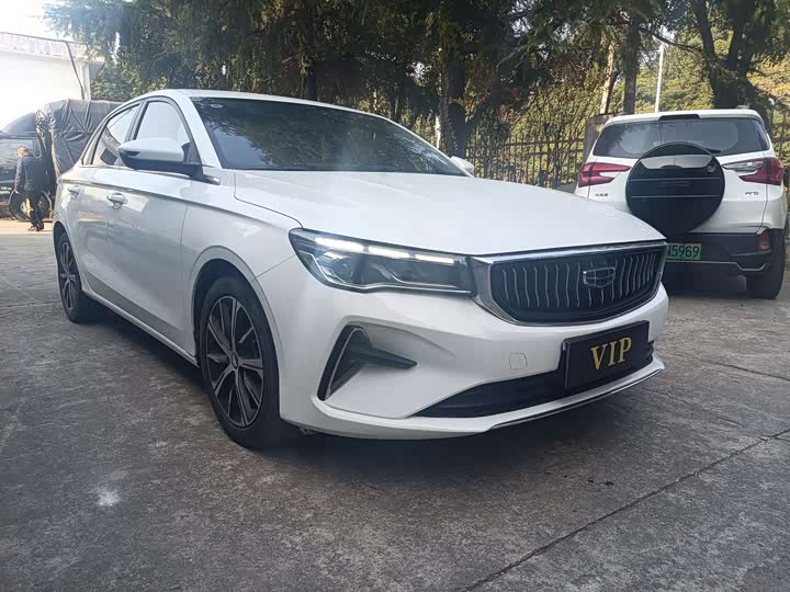 Фото 3 - Geely Emgrand