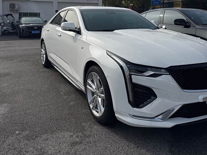 Фото 2 - Cadillac CT4